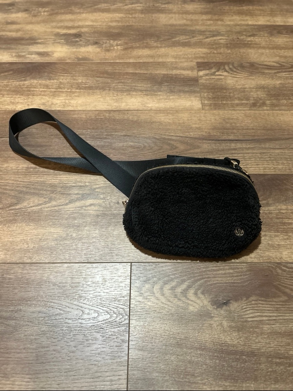lululemon athletica Black Sherpa Crossbody Belt Bag